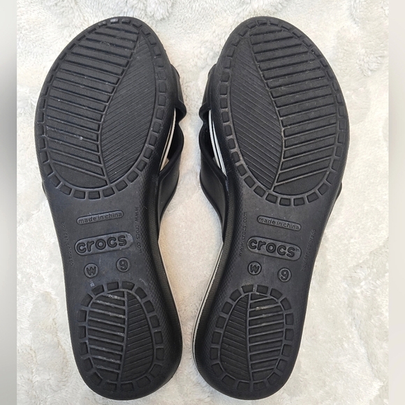 Women's Crocs Crisscross Wedge Slides, Size 9 - Picture 3 of 3
